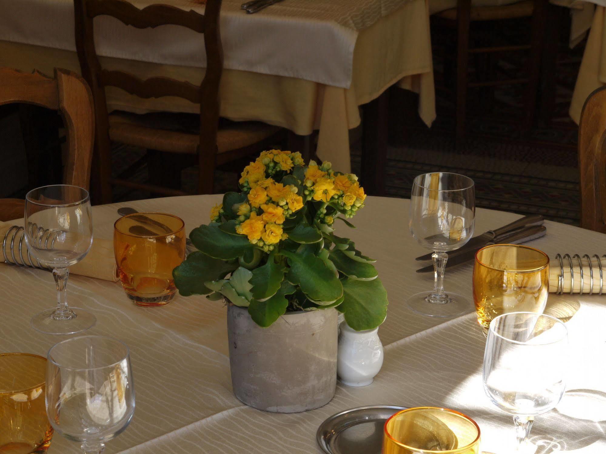 Castel Mireio Bed & Breakfast Cairanne Екстериор снимка